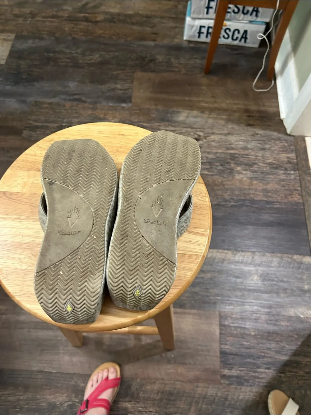 Vionic Wedge Flip Flop Sandals in Gray